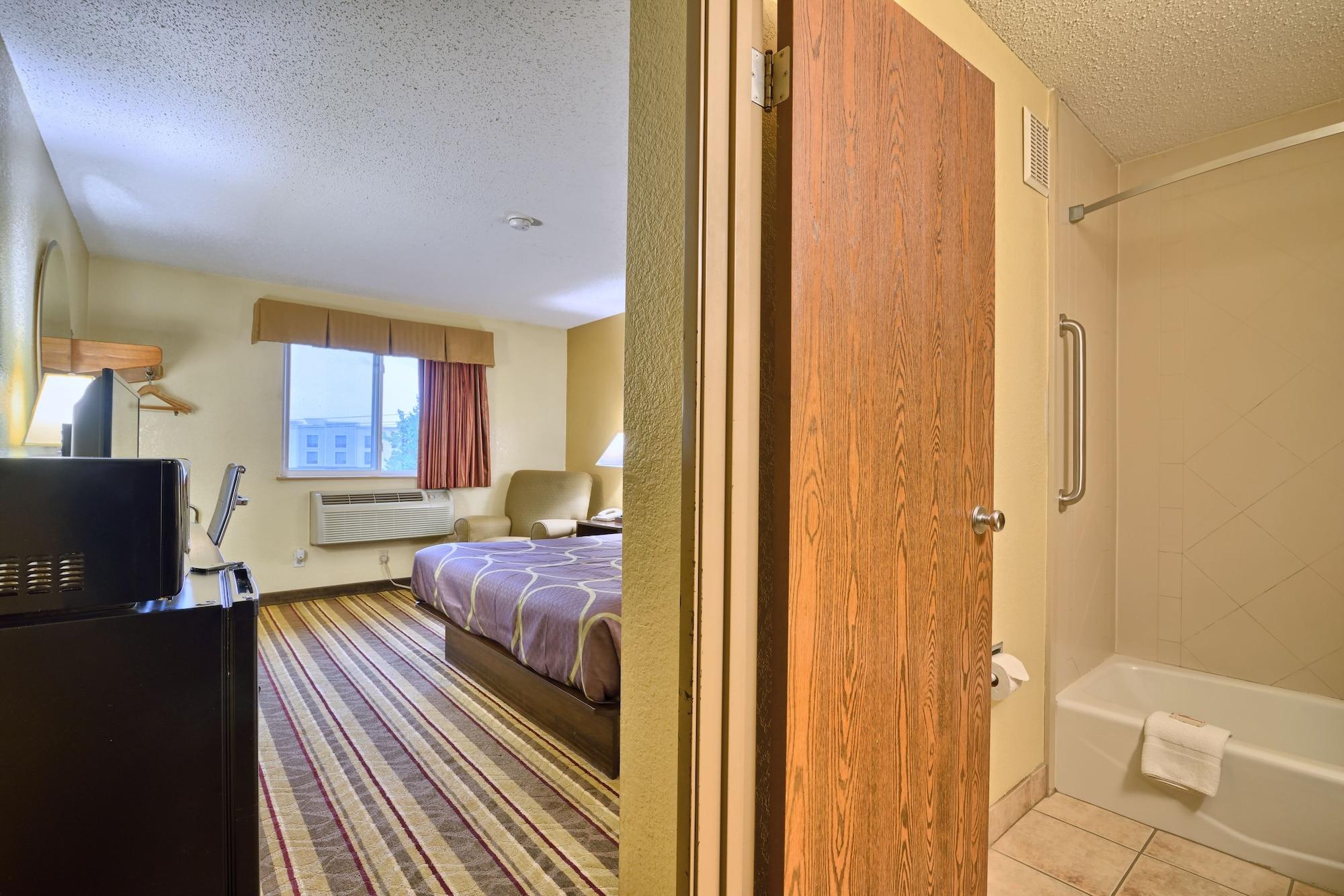 ซูเปอร์ 8 บาย วินด์แฮม แลทแทม - แอลบานี ทรอยแอเรีย Hotel แลแธม ภายนอก รูปภาพ