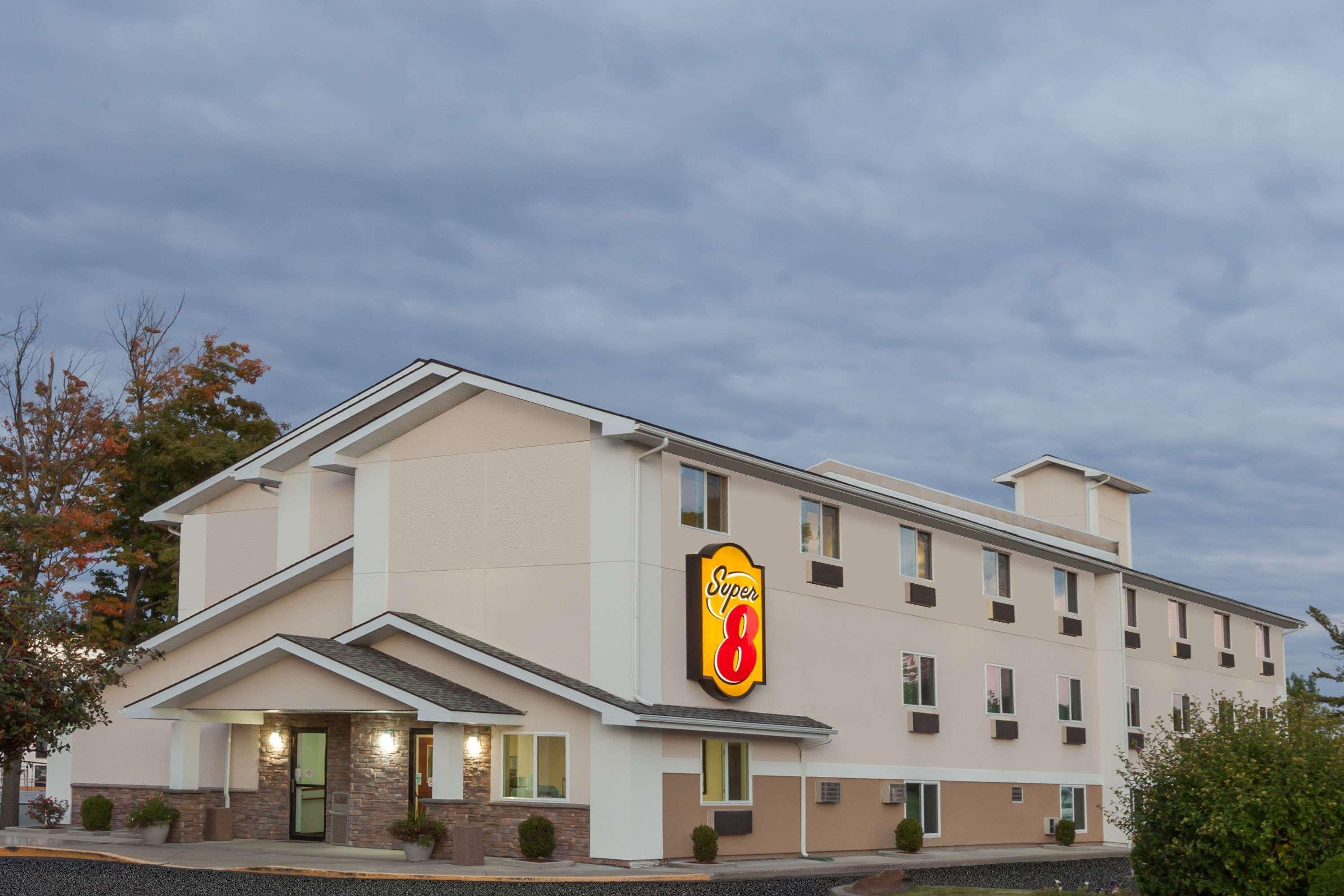 ซูเปอร์ 8 บาย วินด์แฮม แลทแทม - แอลบานี ทรอยแอเรีย Hotel แลแธม ภายนอก รูปภาพ