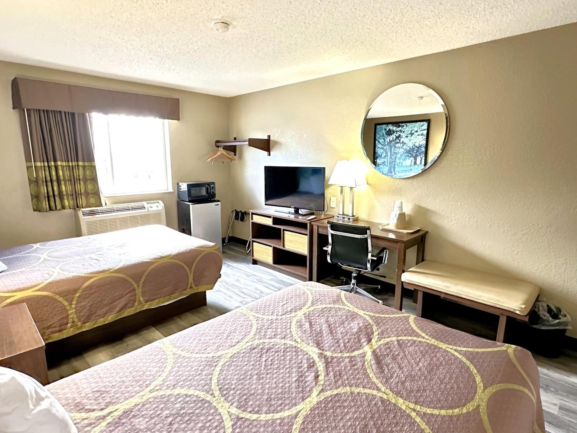 ซูเปอร์ 8 บาย วินด์แฮม แลทแทม - แอลบานี ทรอยแอเรีย Hotel แลแธม ภายนอก รูปภาพ